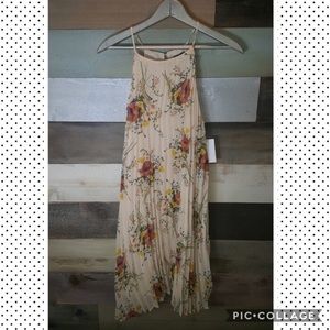 NWT Chelsea 28 floral dress